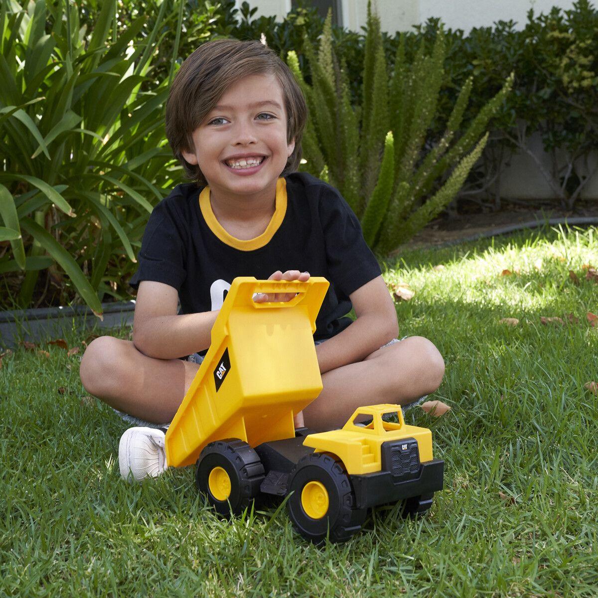 CAT Construction Fleet Dump Truck