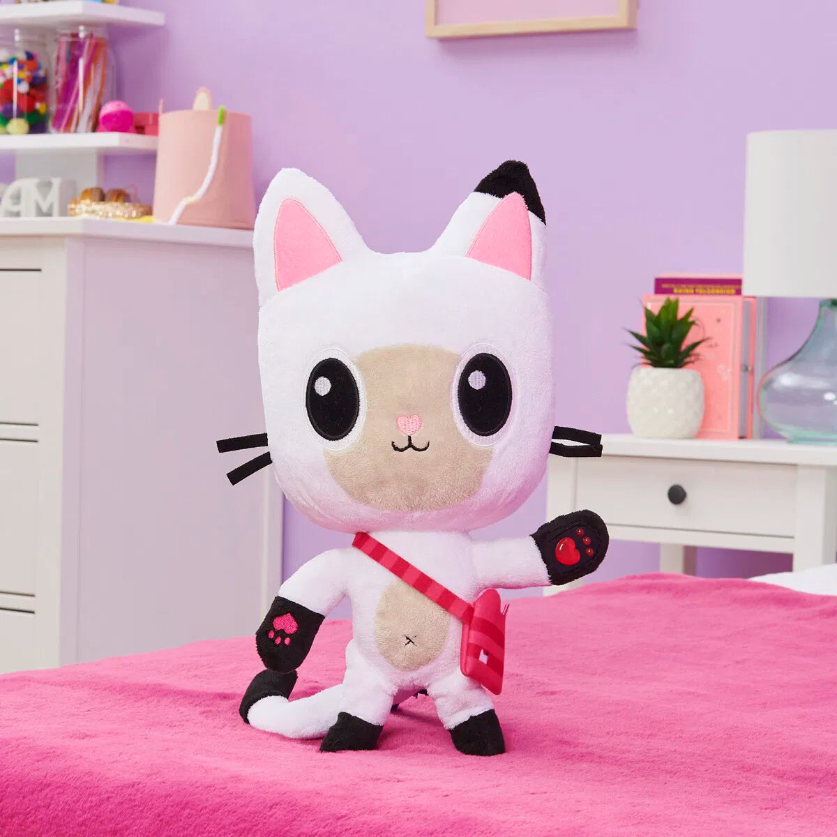 Gabbys dukkehus Talende Pandy Paws 33 cm