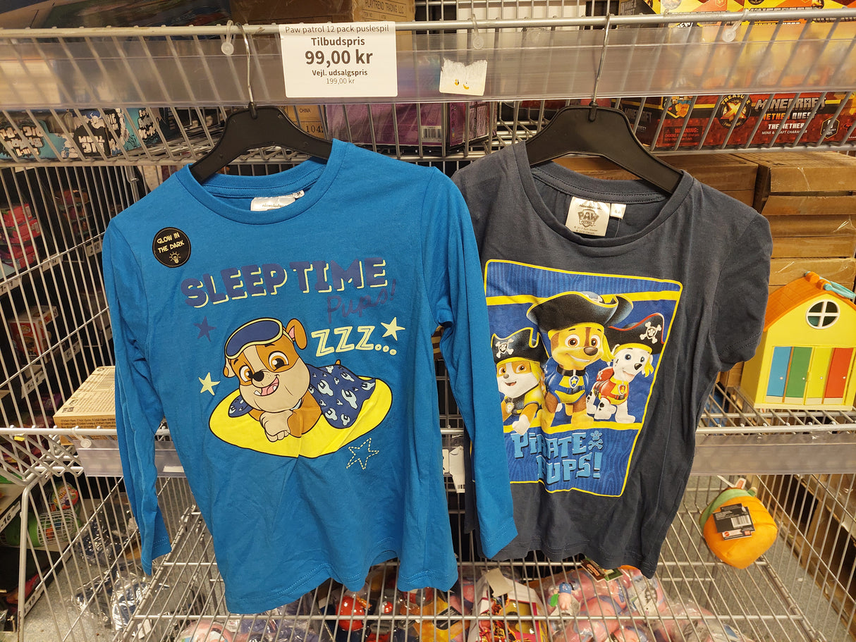 Paw patrol tøj pakke med nattøj og t shirt str 6 år