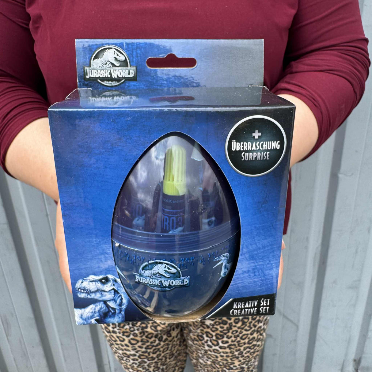 Jurassic world XL surprise egg 13x18 cm