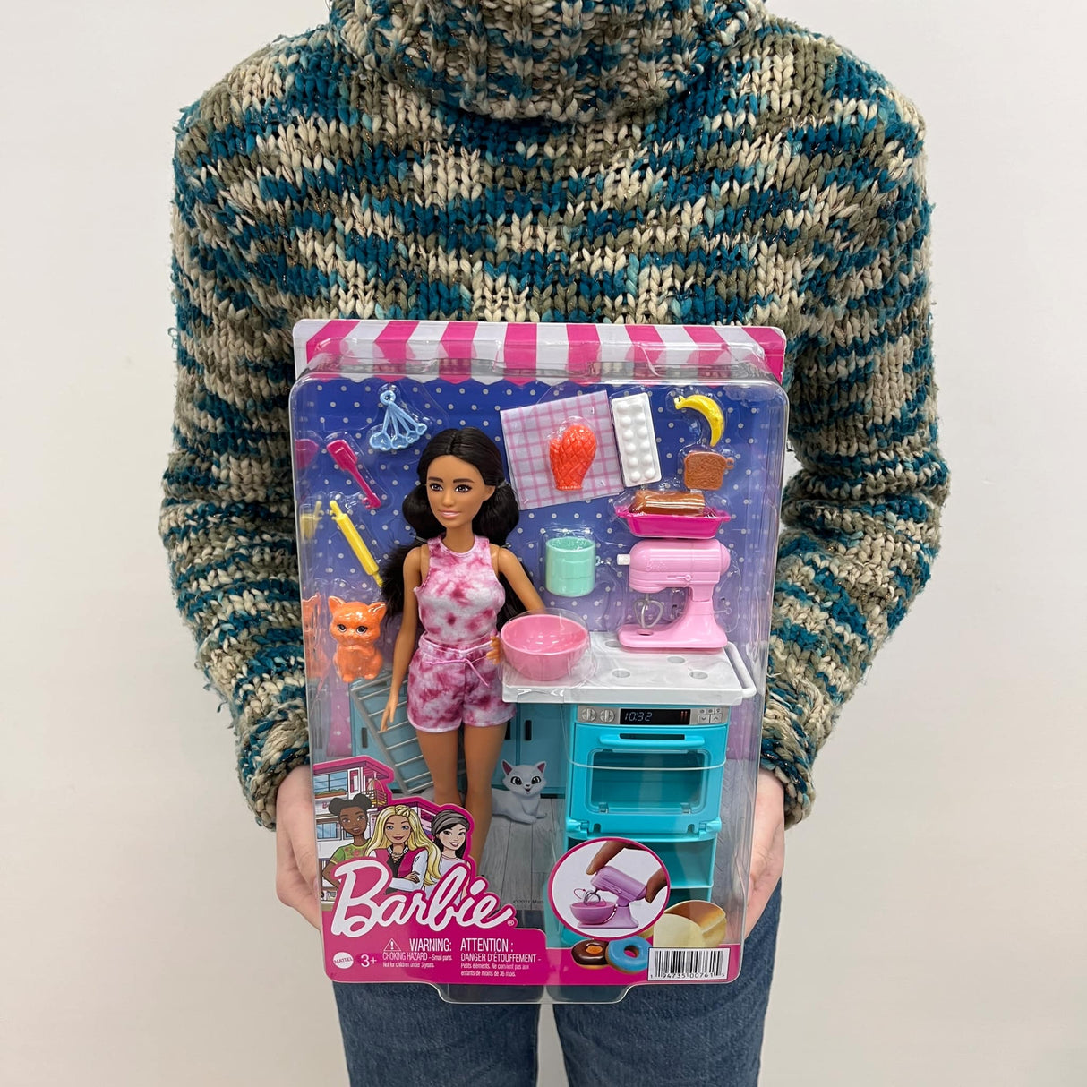 BARBIE DUKKE KOK MED KAT + TILBEHØR