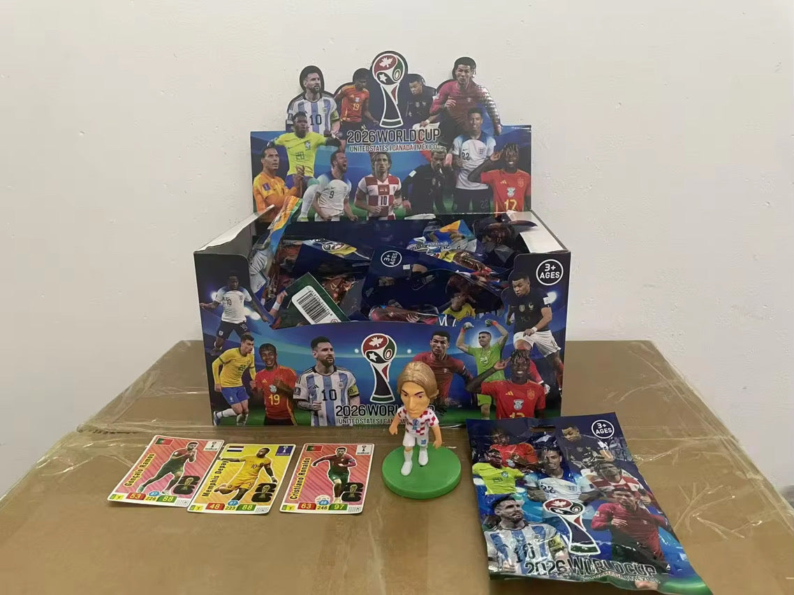 VM 2026 surprise bag med 10cm figur og 3 kort.