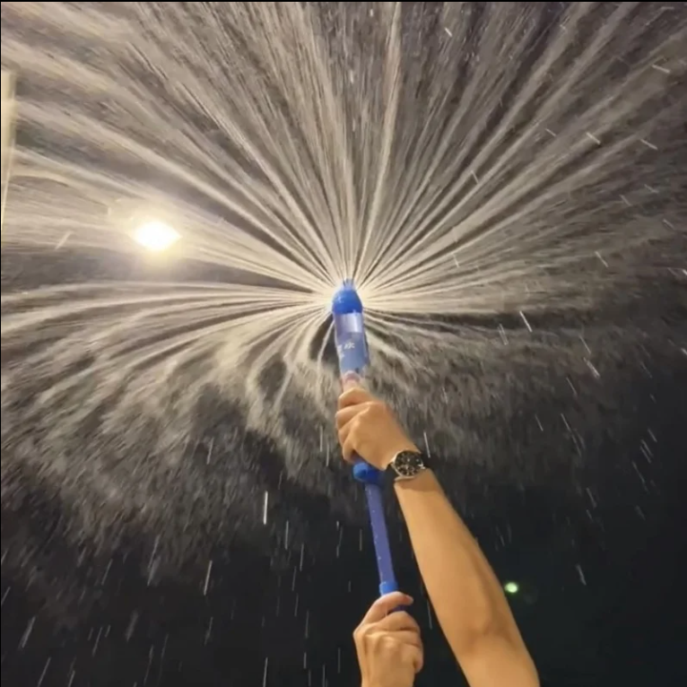 "Fyrværkeri show - vand spray"