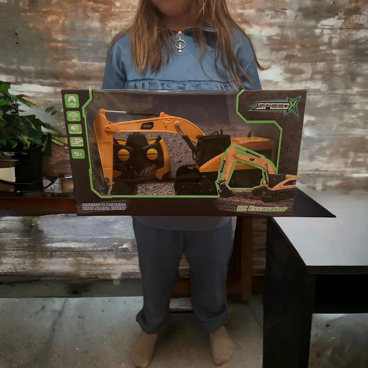 Fjernstyret gravemaskine