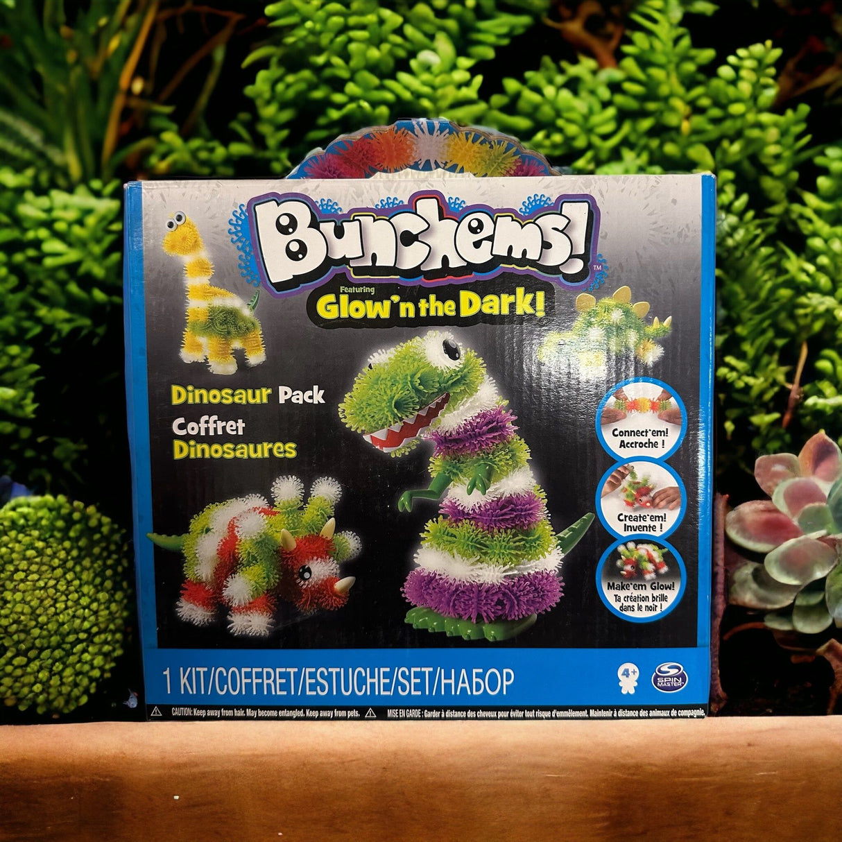 Bunchems glow in the Dark dino