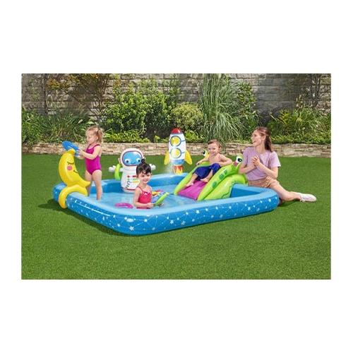 Astronaut vand "legeplads" badebassin