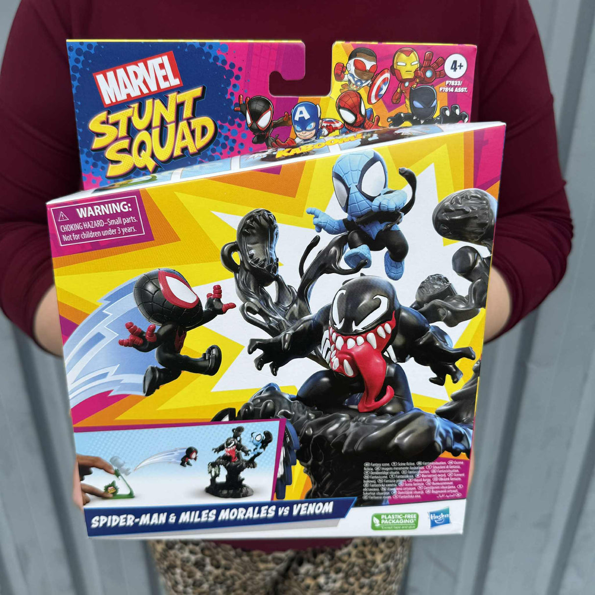 Marvel Stunt Squad Miles Morales vs Venom 20x25cm