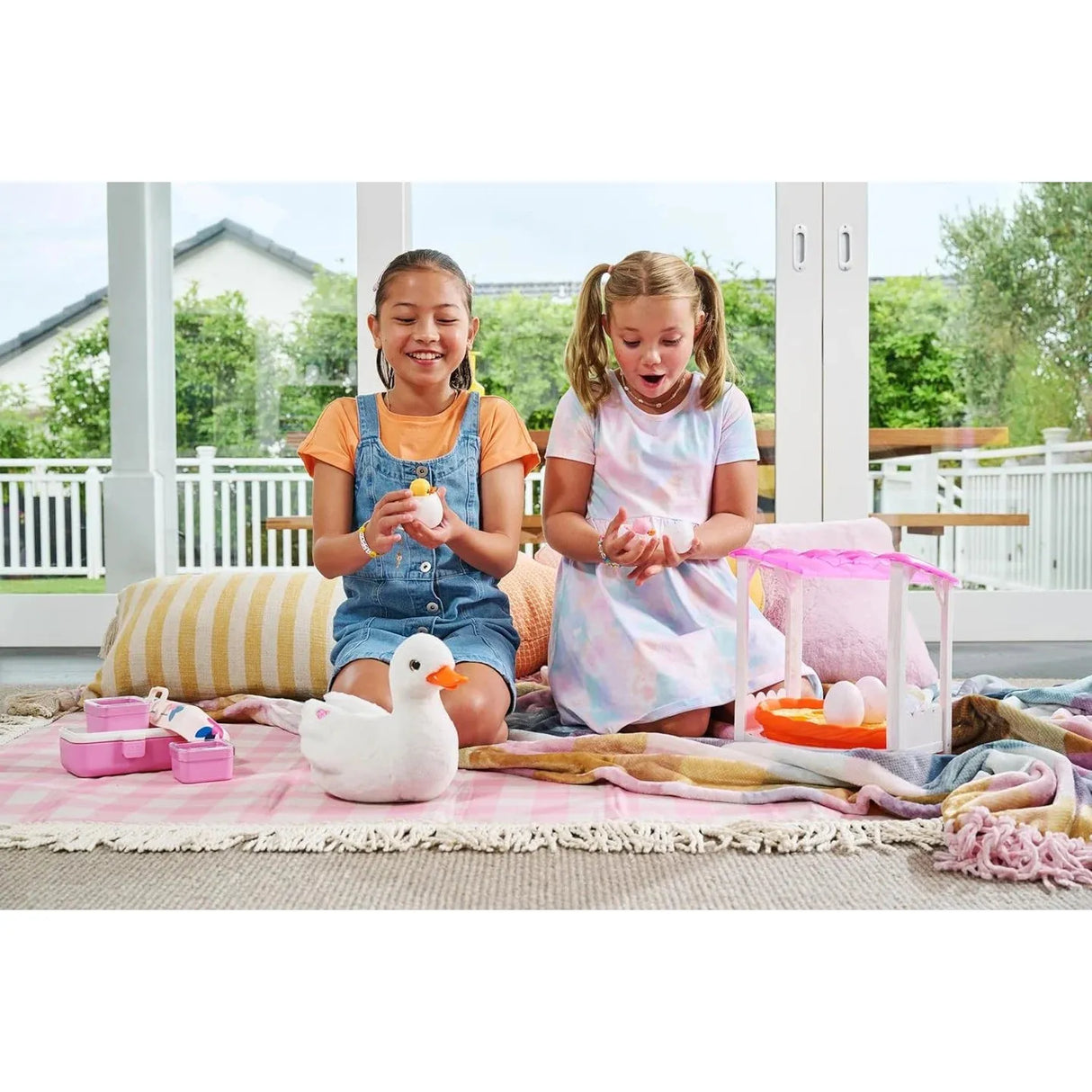 Pets Alive Mama Duck surprise