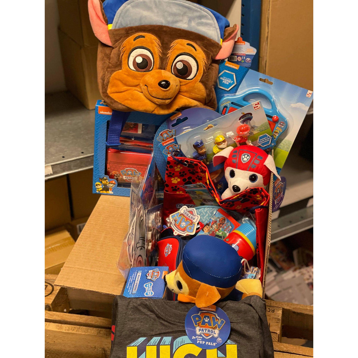 Paw Patrol kæmpe kasse (vælg dreng eller pige samt alder)