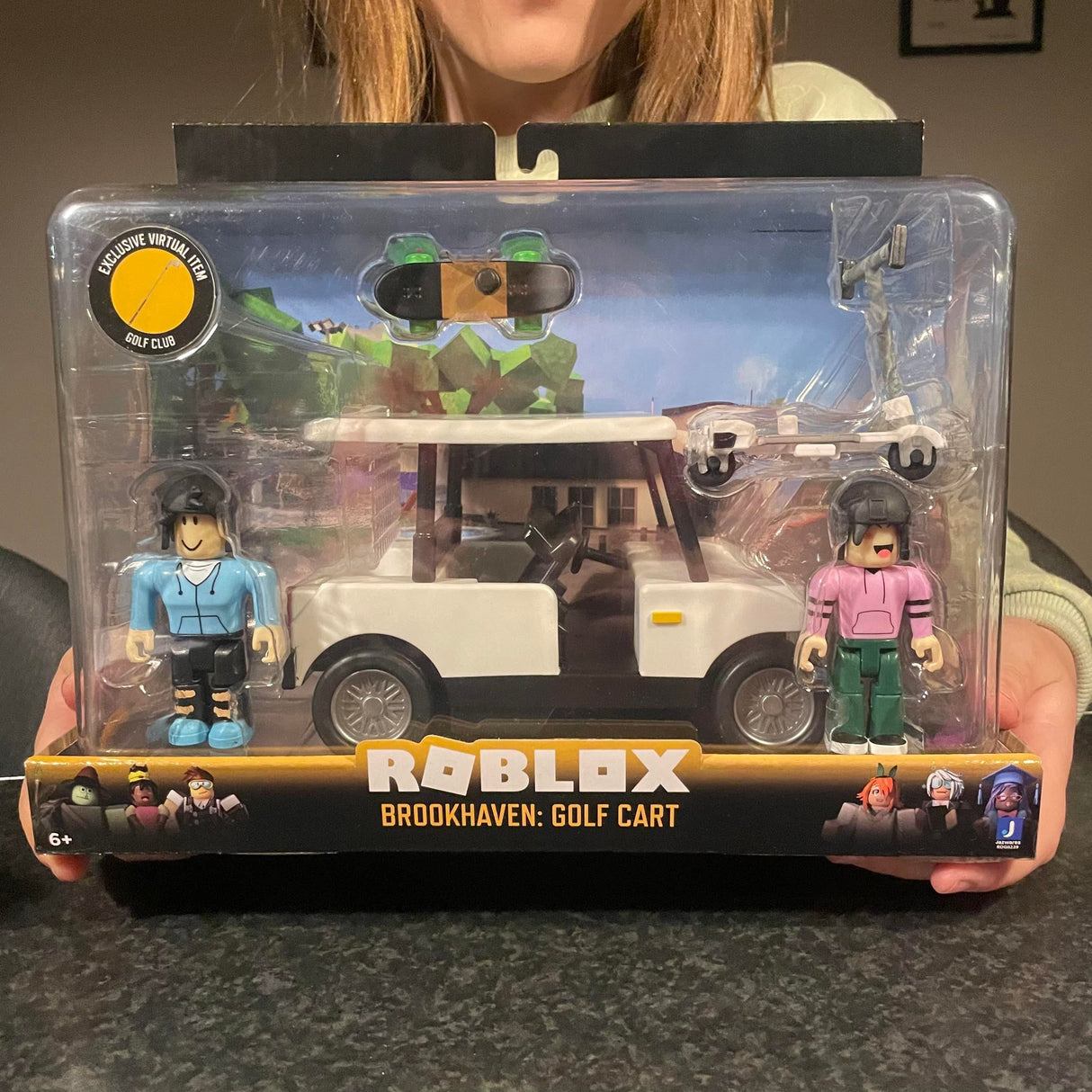 Roblox Brookhaven golf bil incl figurer, løbehjul og skateboard