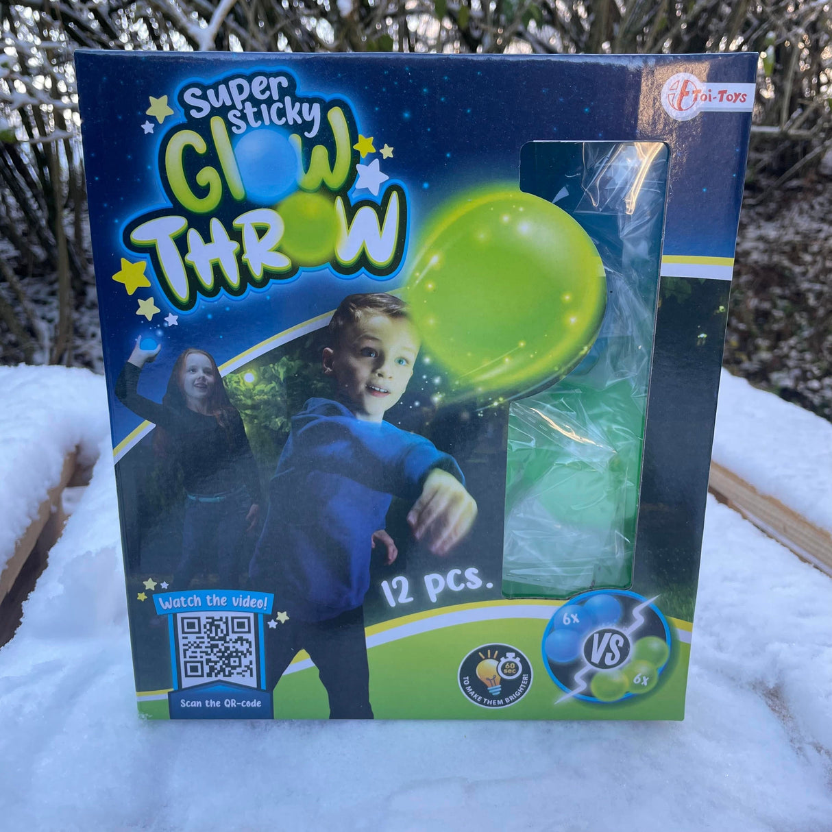 Super Sticky Glow Throw med 12 bolde