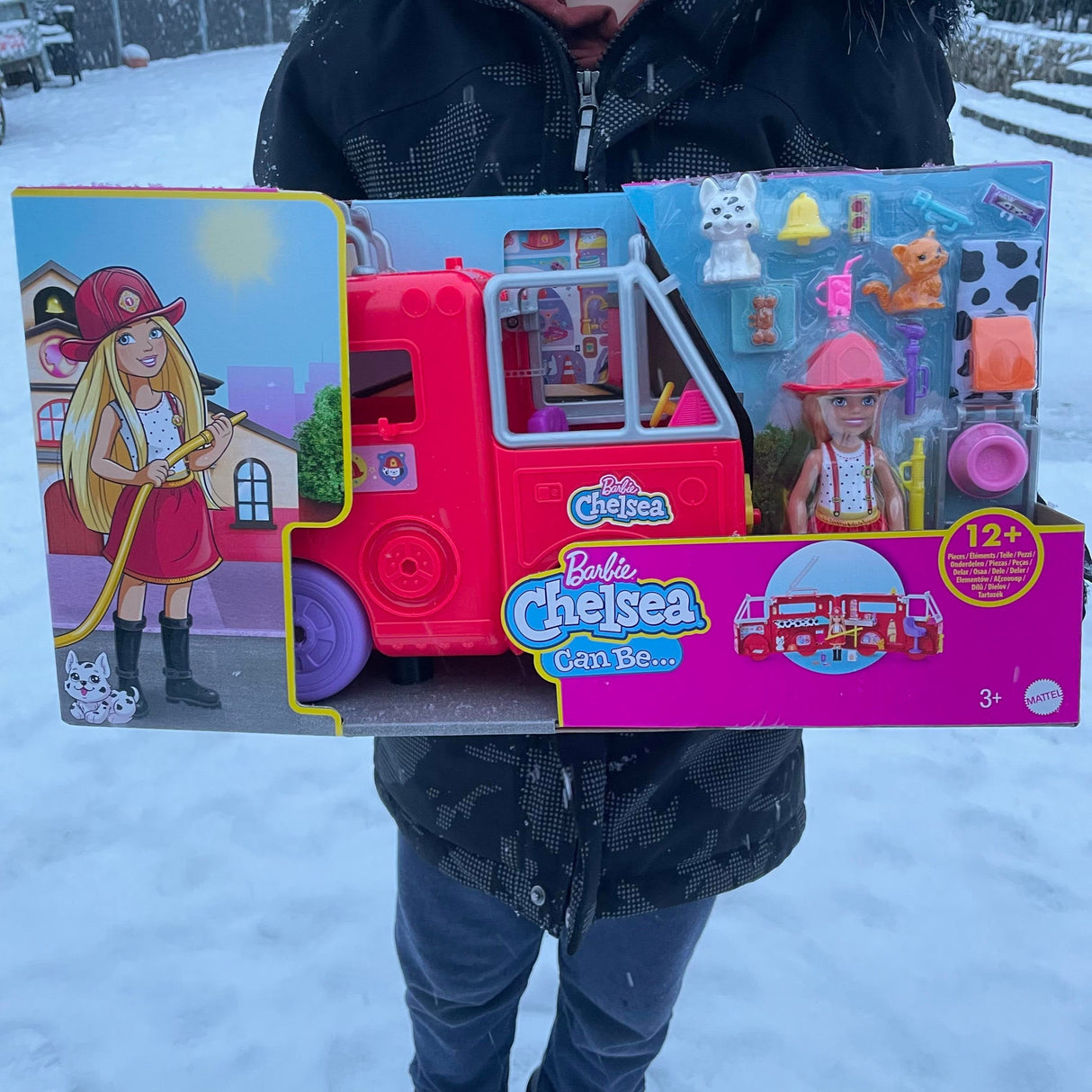 Barbie Brandbil incl figur og masser af dele - 21x40 cm