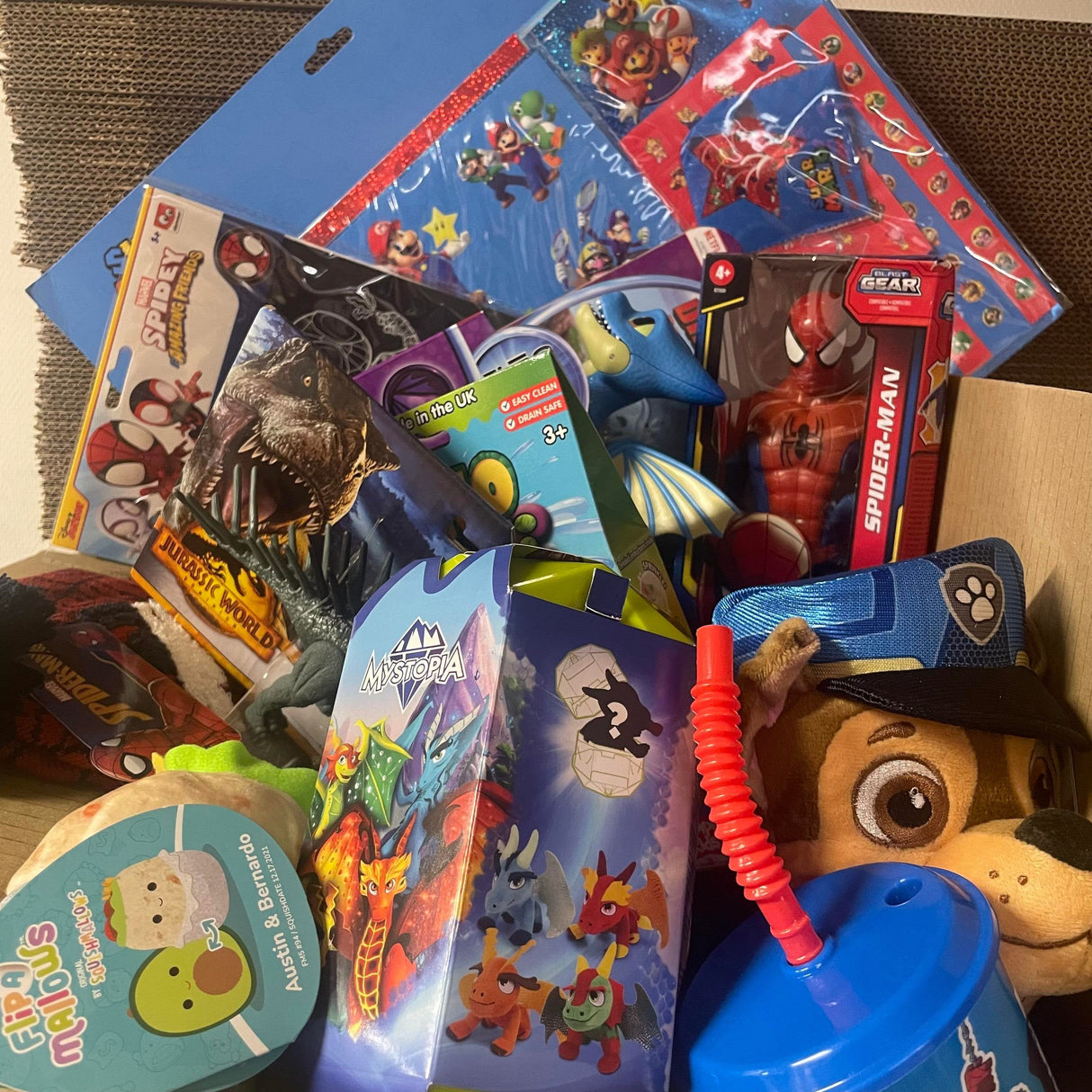 Mystery Box værdi minimum 1000,-