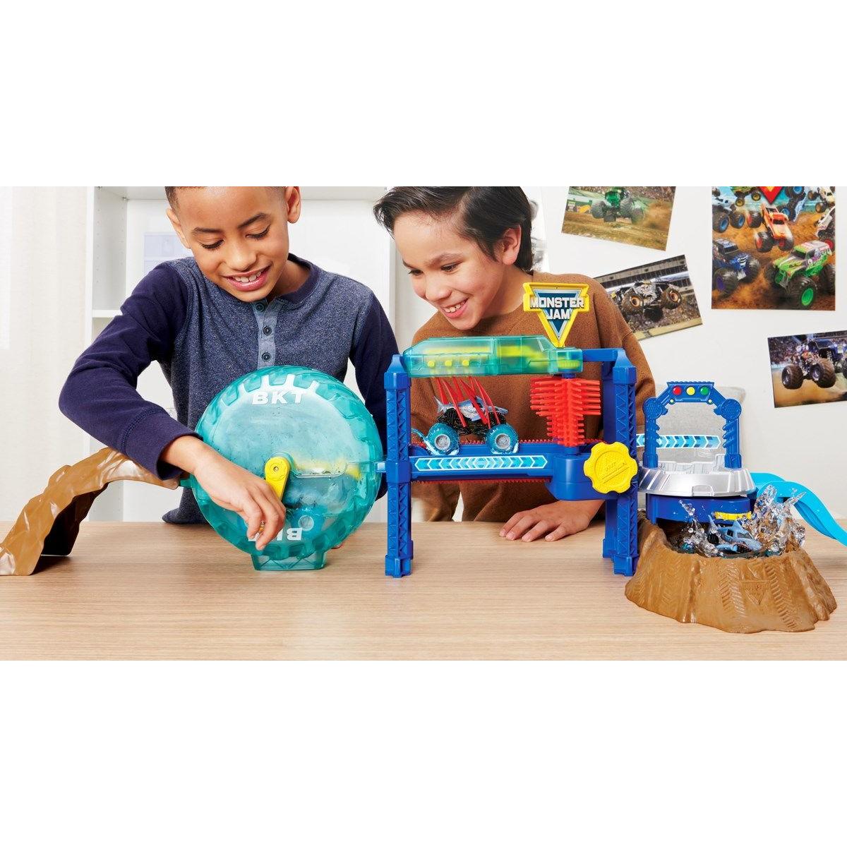 Monster Jam Carwash (Monster Truck skifter farve)