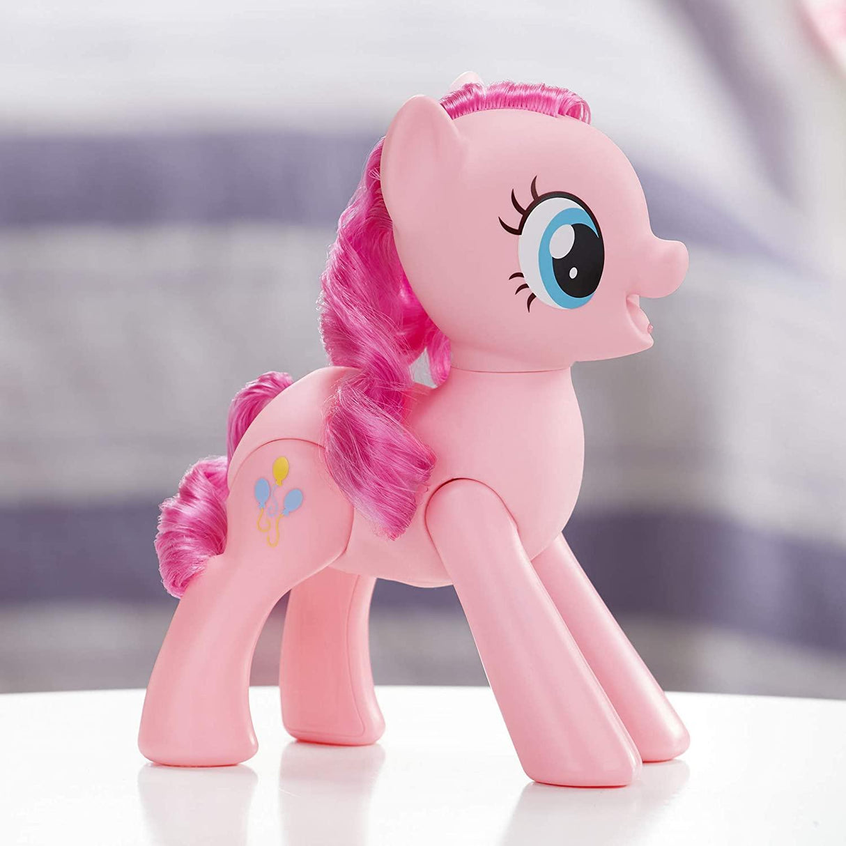 Pinkie Pie figur med lyd og bevægelse