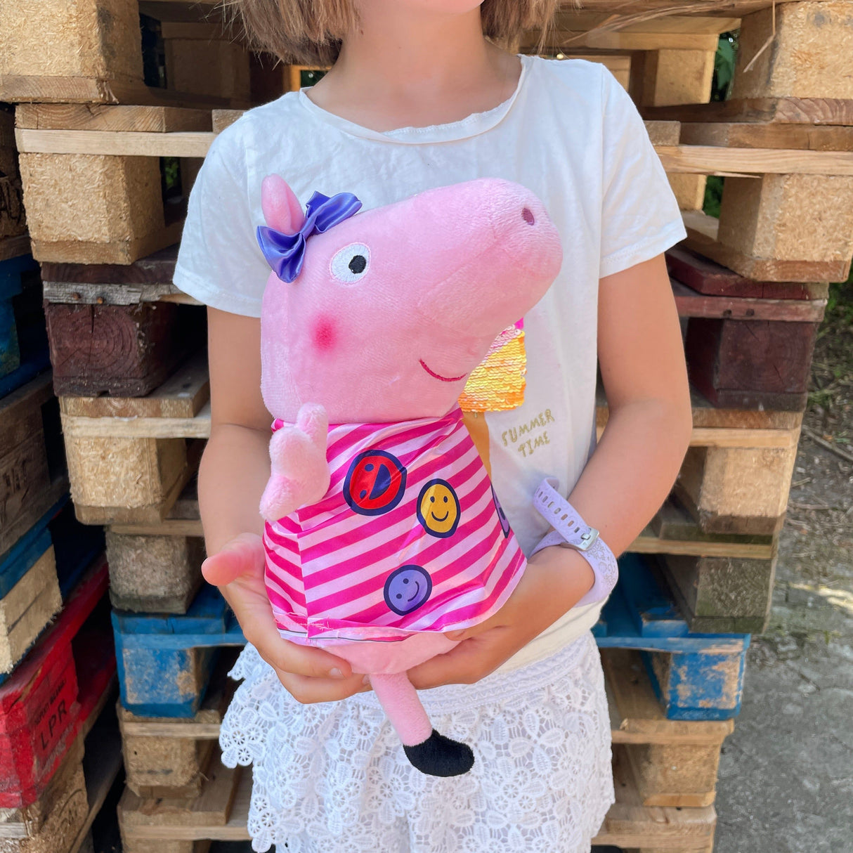 Gurli Gris med smiley kjole bamse