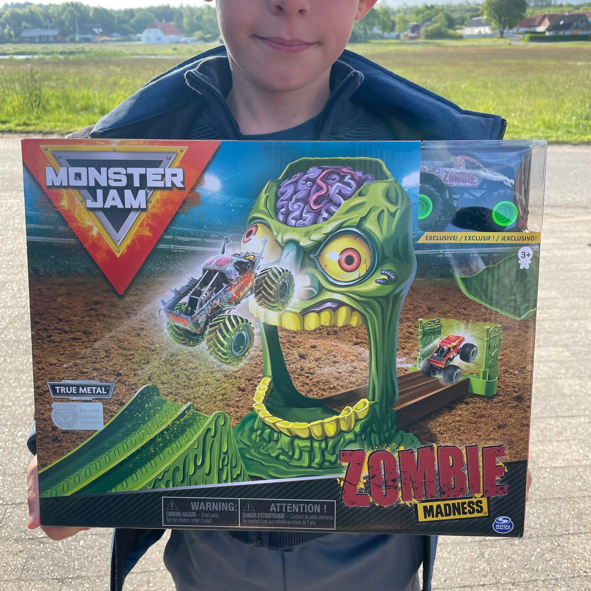 Monster jam zoombie arena incl metal monstertruck