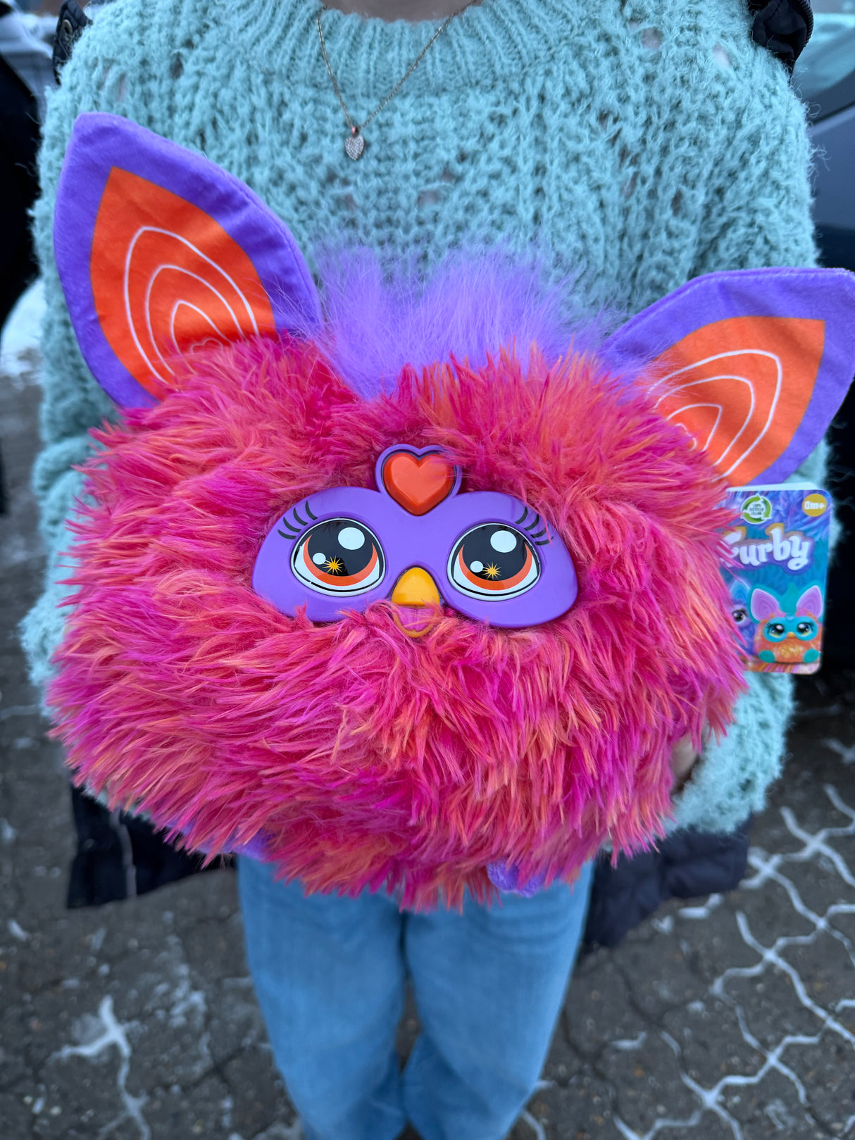 Furby plys bamse 30 cm (Assorteret farve)