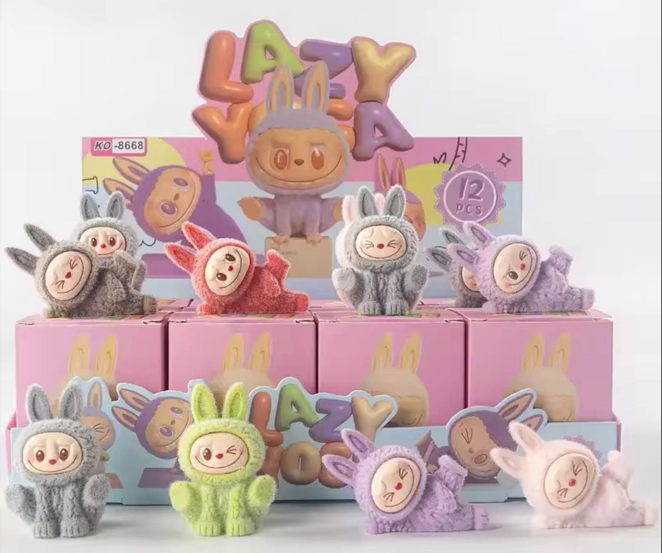 Forudbestilling - Labubu surprise lazy yoga figur box (LEVERING 14 DAGE)