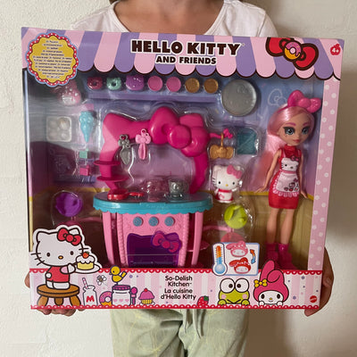 Hello kitty Barbie legesæt med 24 dele